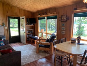 TV, DVD player - Northwoods Cabin On Teal Lake - Boats Available (Hayward)