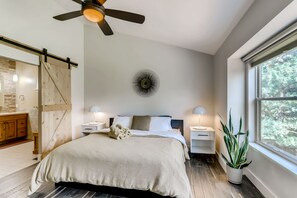 3 bedrooms, in-room safe, iron/ironing board, travel crib