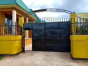 Exterior - Mbiti Lodge, Kisesa Mwanza Tanzania (Mwanza)