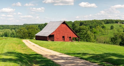 Kick'n K Farmhouse on the Meramec River