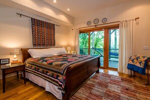 4 多间卧室、熨斗/熨衣板、上网接入、床单