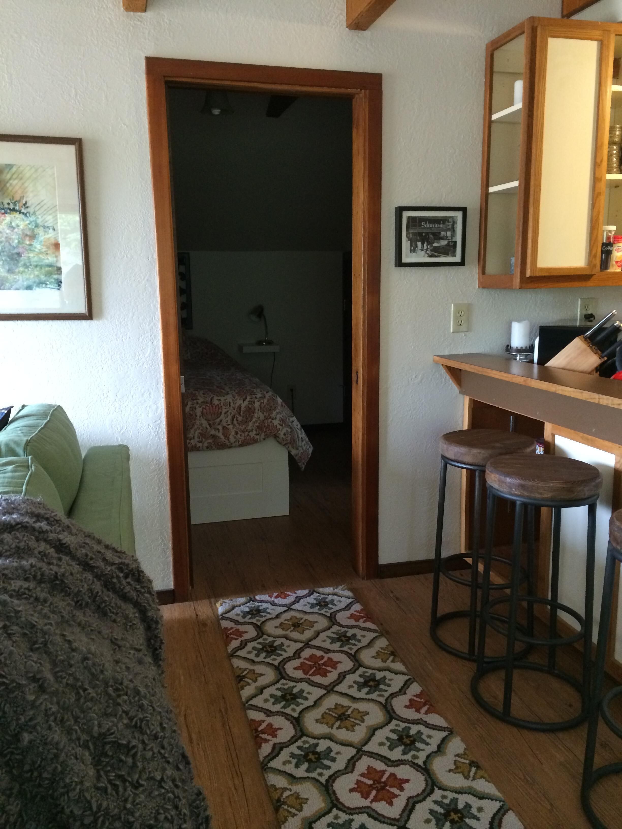 1 Bedroom, 1 Bath House In The Woods, Sleeps Up to 4