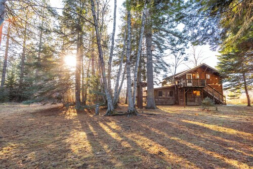 1 Bedroom, 1 Bath House In The Woods, Sleeps Up to 4