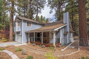Exterior - Walk to Summit, Spa, BBQ, Fireplace (Big Bear)