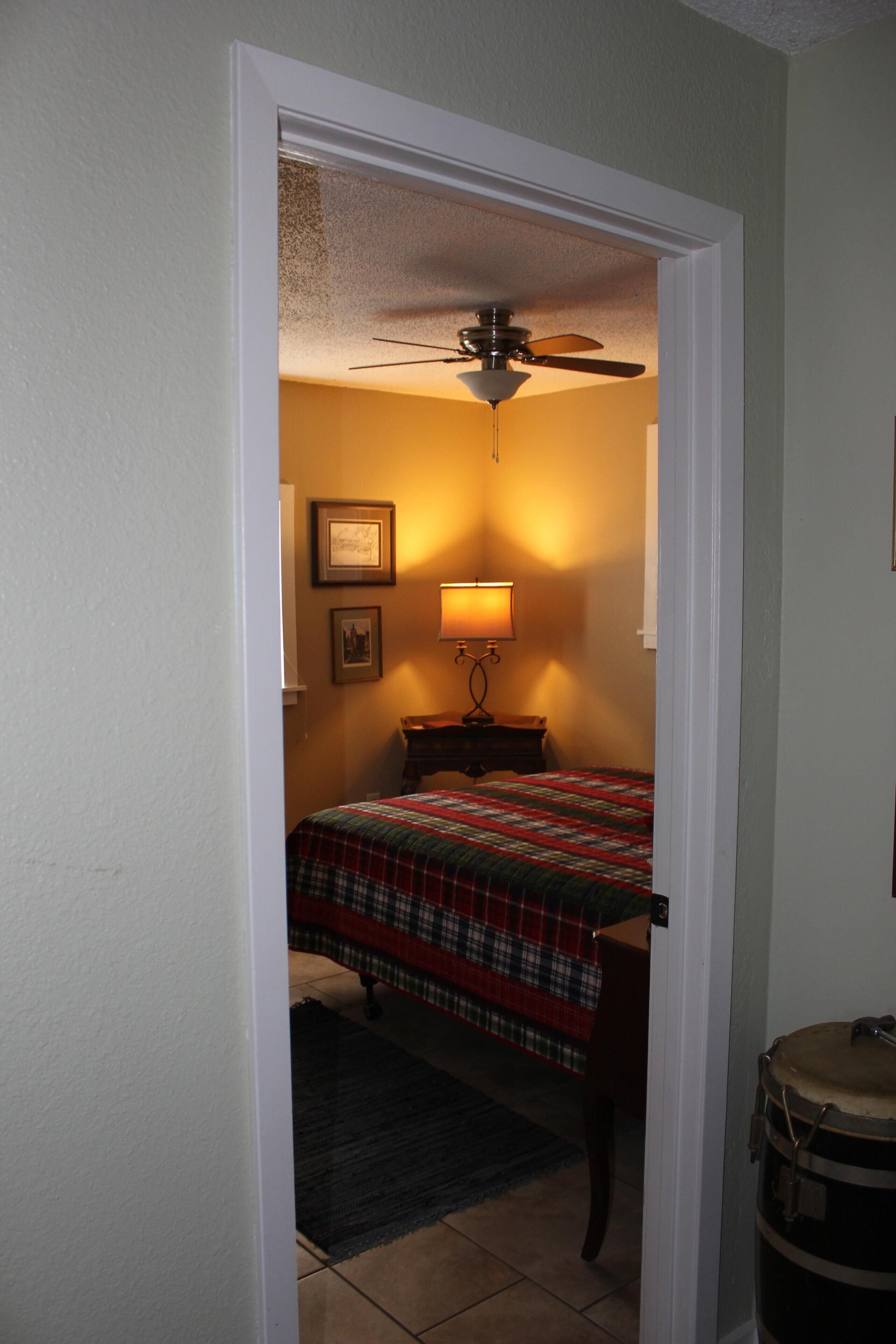 Quaint, Country Cottage Nestled In The Ozark National Forest