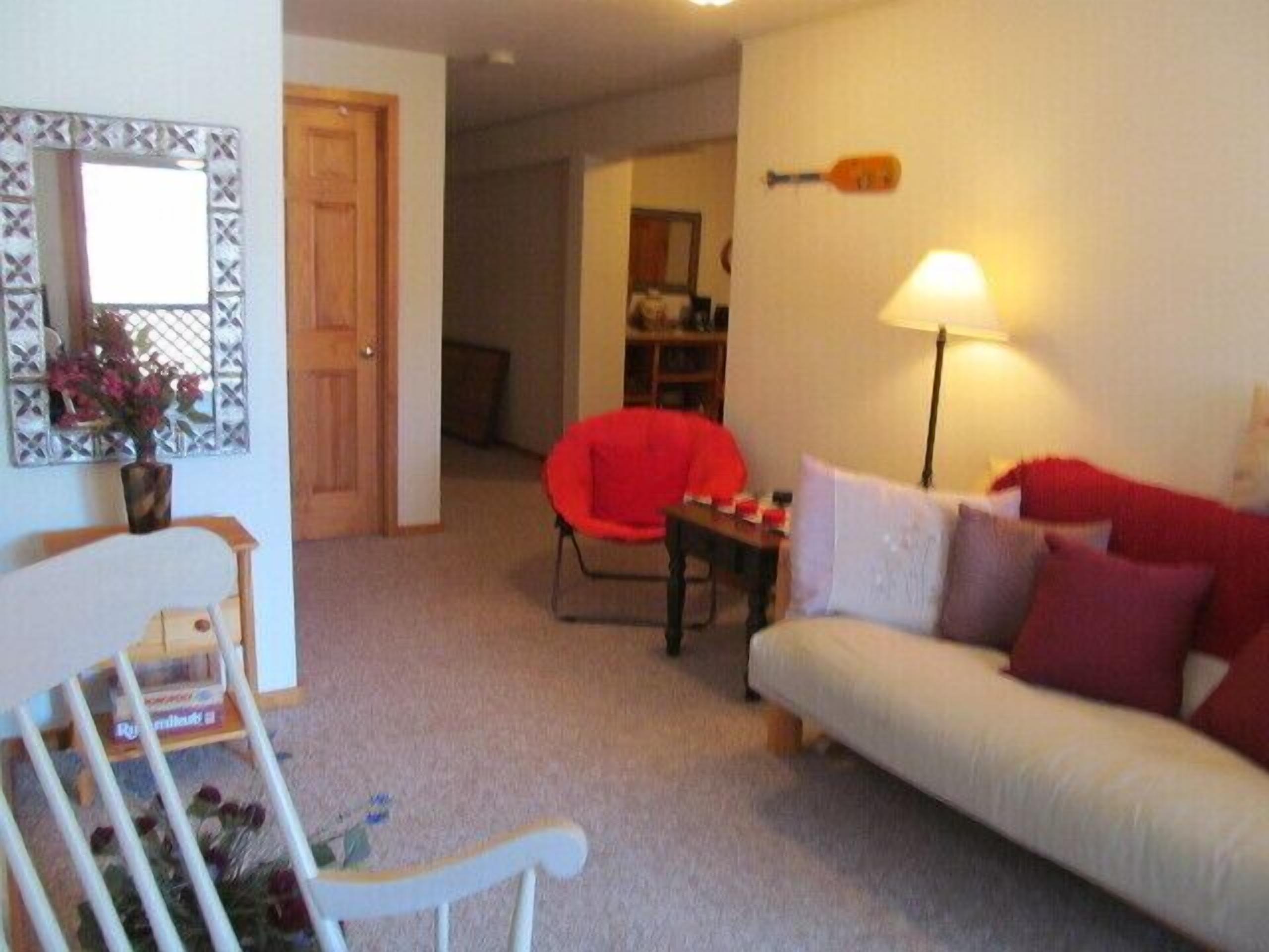 Unique one bedroom or more lodge experience. Convenient and tucked away!