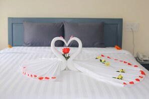 VIP Room | Premium bedding, desk, blackout drapes, free WiFi