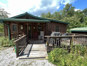 Terrace/patio - Camp Hideaway Hemlock Haven Cabin @ Nebo, Lake James NC (Nebo)