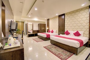 Sistema de insonorización y tabla de planchar con plancha 