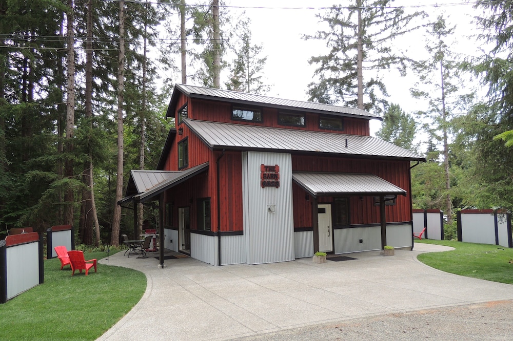 The Guest Barn on Rennie