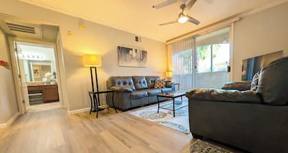Ground floor, Pool, Spa & Fitness Room - 1Bd/1Ba condo. Covered parking spot