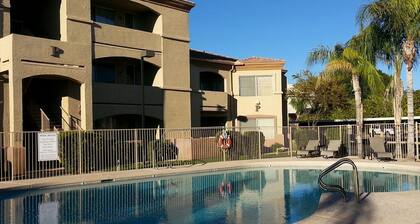 Ground floor, Pool, Spa & Fitness Room - 1Bd/1Ba condo. Covered parking spot
