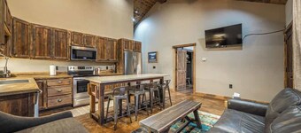 Charming 2bd/1ba (K&Q) Glacier Escape 7 mi to GNP