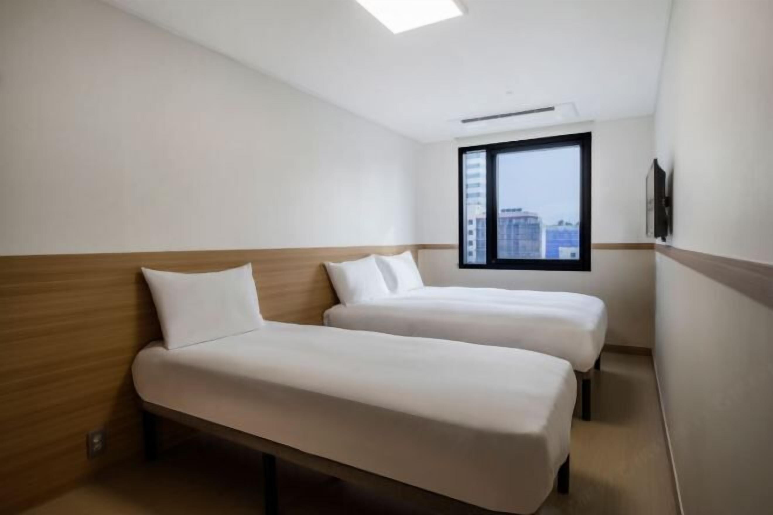 In-room safe, desk, laptop workspace, blackout drapes