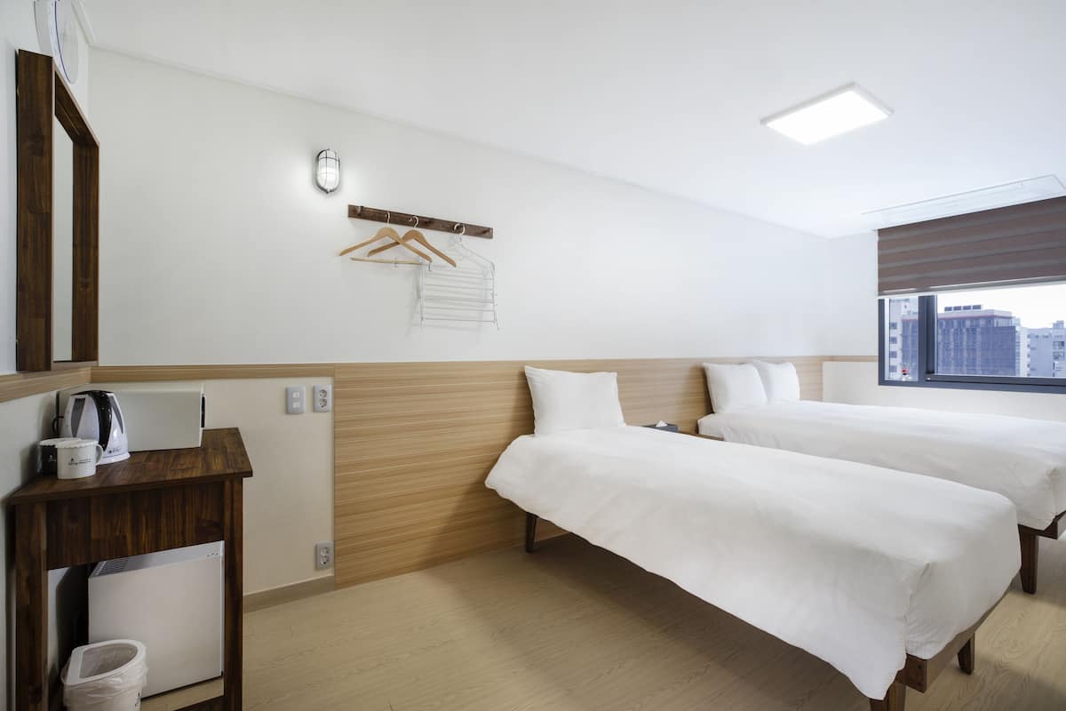 Familien-Zweibettzimmer