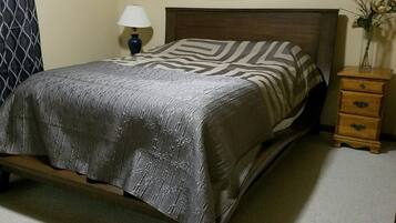 5 slaapkamers, een strijkplank/strijkijzer, wifi, beddengoed