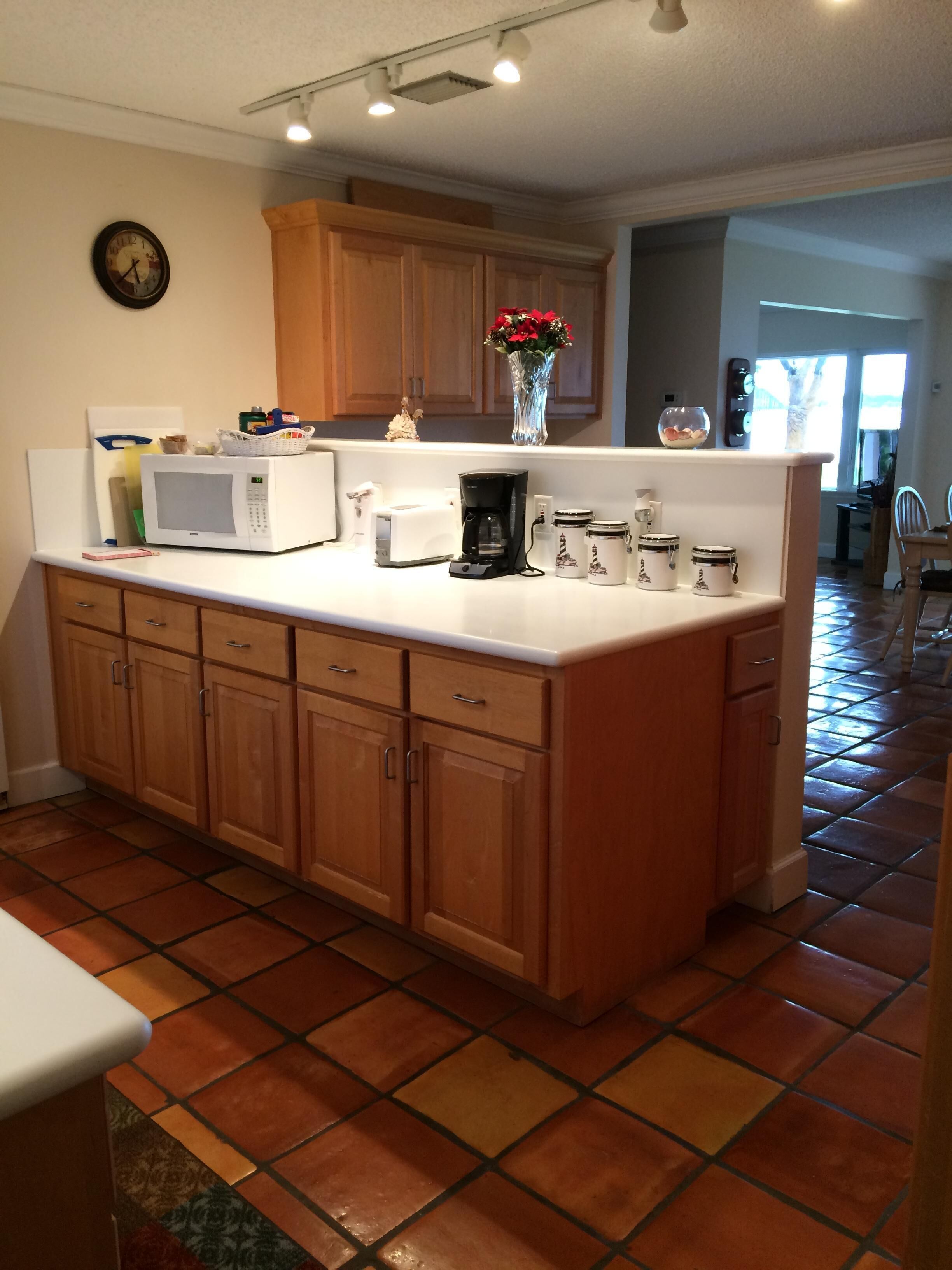 Beautiful St. Johns River Home. Walk To Town-Bring Your Boat Or Jetski!