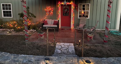 Big Sky Guest House - Genießen Sie die Stars in Fredericksburg, TX!