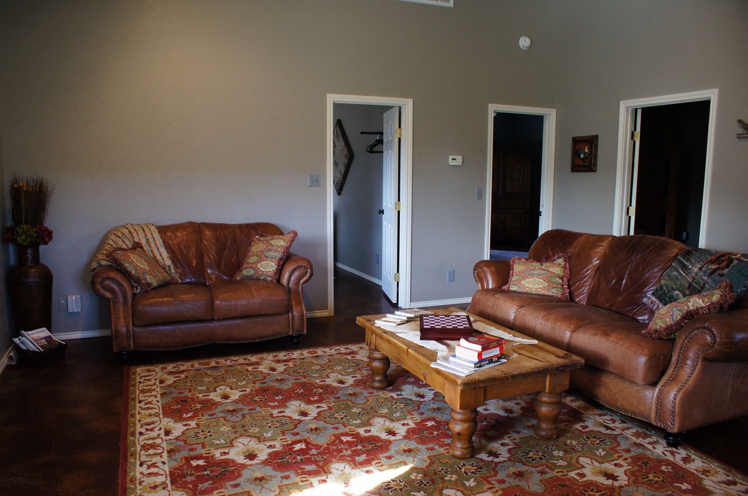 Big Sky Guest House - Enjoy the stars in Fredericksburg, TX!