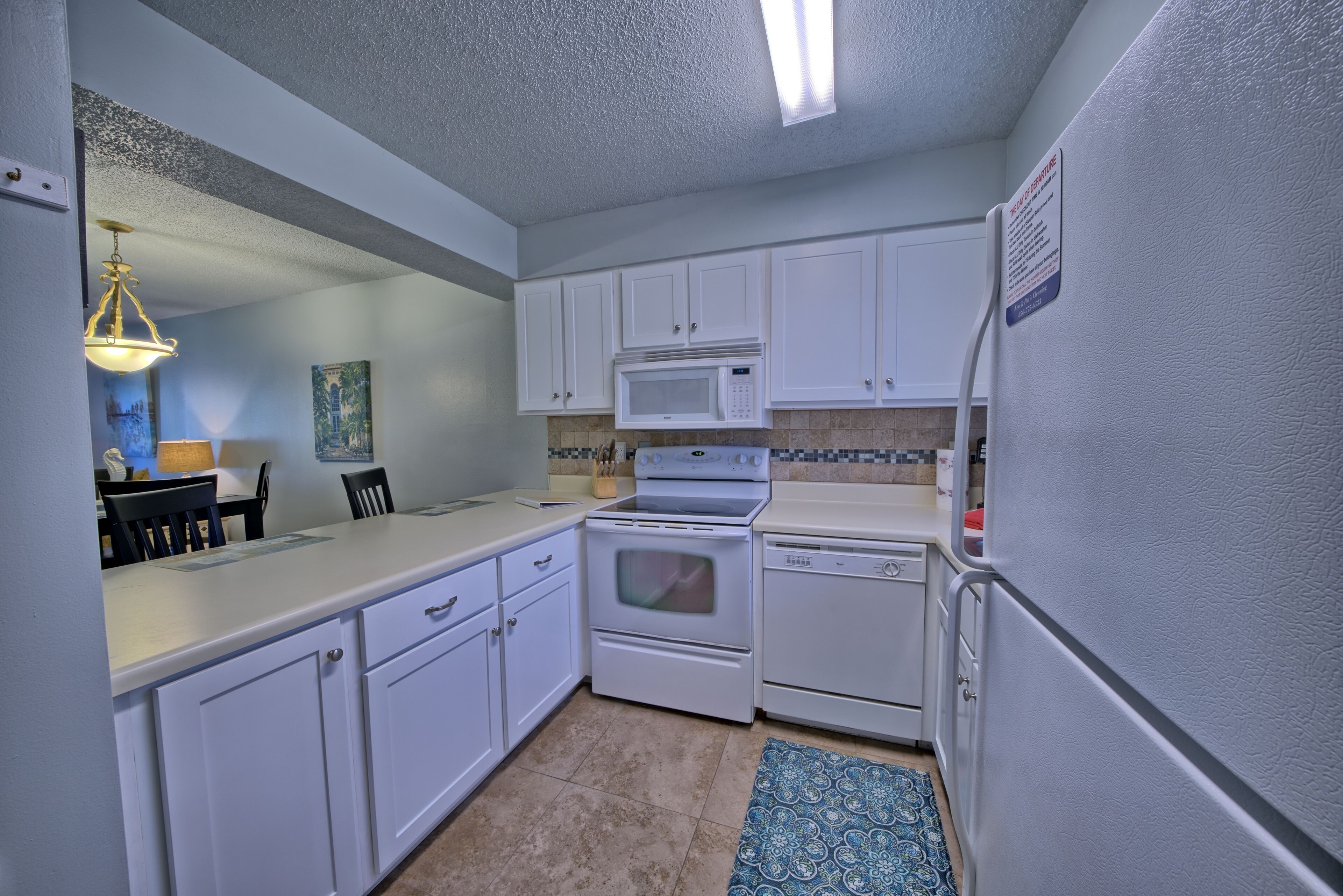 2 Bedroom 2 Bath Townhome-Brand New Hardwood floors upstairs 