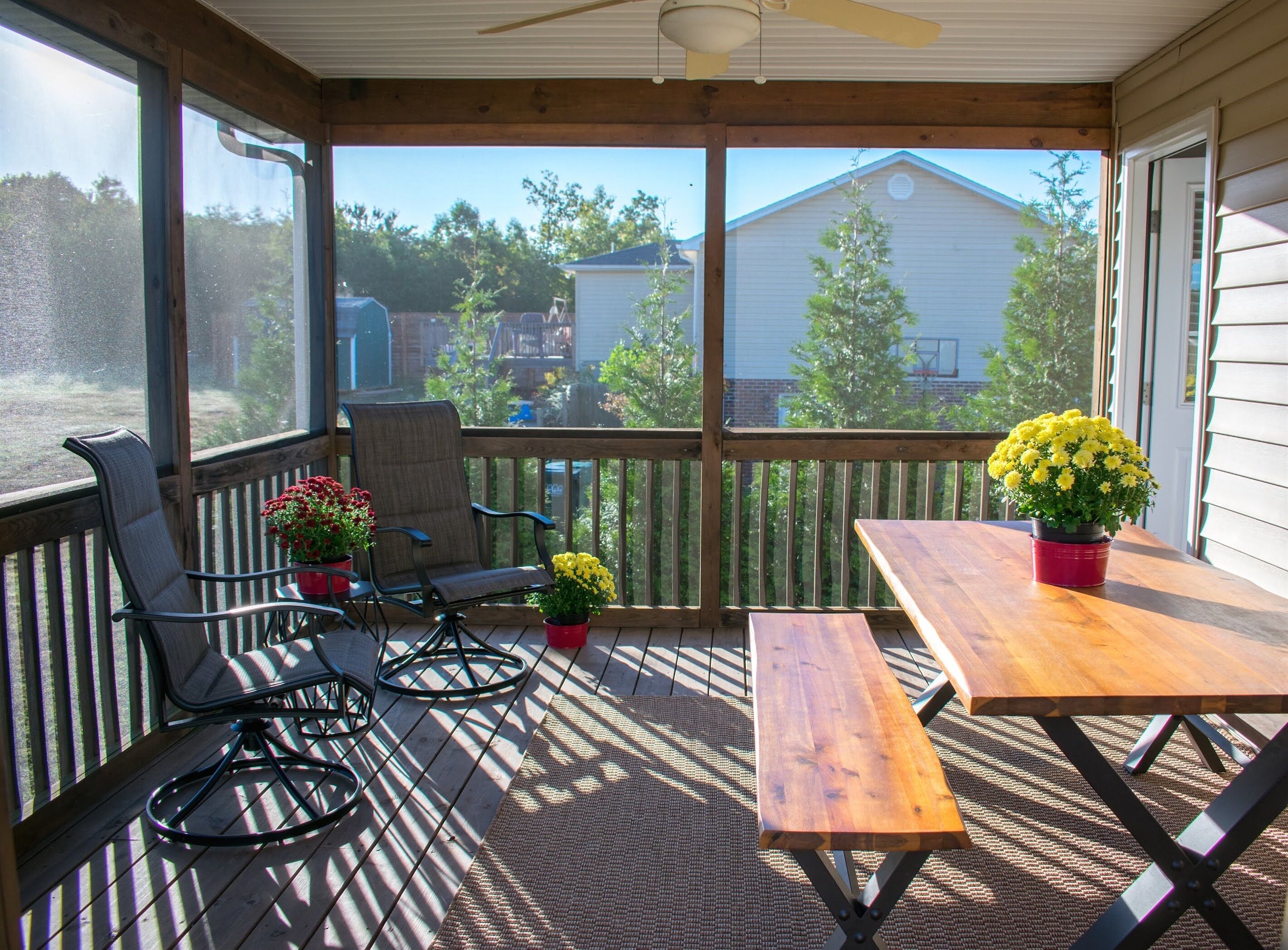 Spacious screened porch off kitchen upstairs