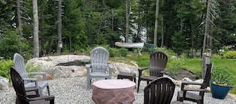Decker Cove Southport Paradise with Central Air Conditioning