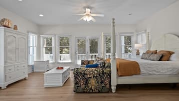 6 slaapkamers, een strijkplank/strijkijzer, reisbedje, gratis wifi