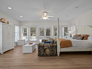 6 makuuhuonetta, silitysrauta/-lauta, vauvan matkasänky, ilmainen Wi-Fi