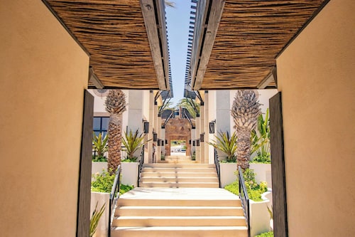 Luxury Condo with Ocean Views, Golf Access and Resort Amenities   Ideal Cabo Esc