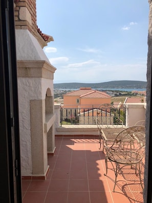 Villa | Terrace/patio - Jardin Eden 4 Bedrooms Villa 29 (Cesme)