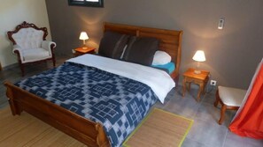 Habitación doble, 1 cama doble, no fumadores | Decoración individual y mobiliario individual