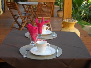 Lunch and dinner served - Bois de Santal (Saint-Pierre)