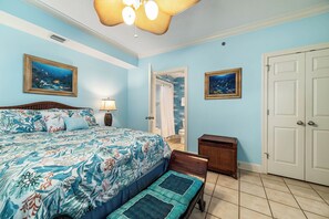 3 bedrooms, iron/ironing board, travel crib, free WiFi - Beautiful Views! Extended balcony, lazy river, FREE 30ft boat slip, PET FRIENDLY (Orange Beach)