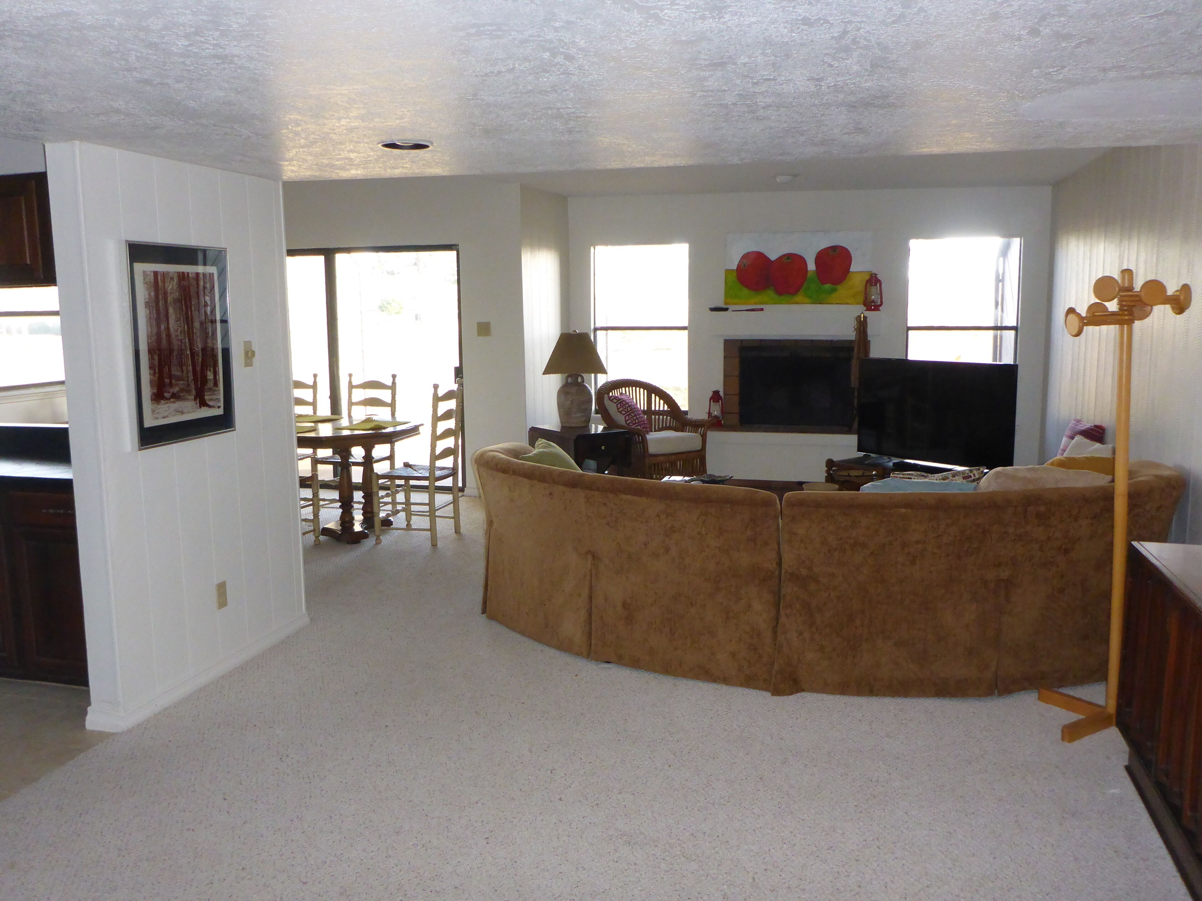 NEWLY REMODELED, 9th Hole Alto Lakes Golf Course, Spectacular Views and wildlife