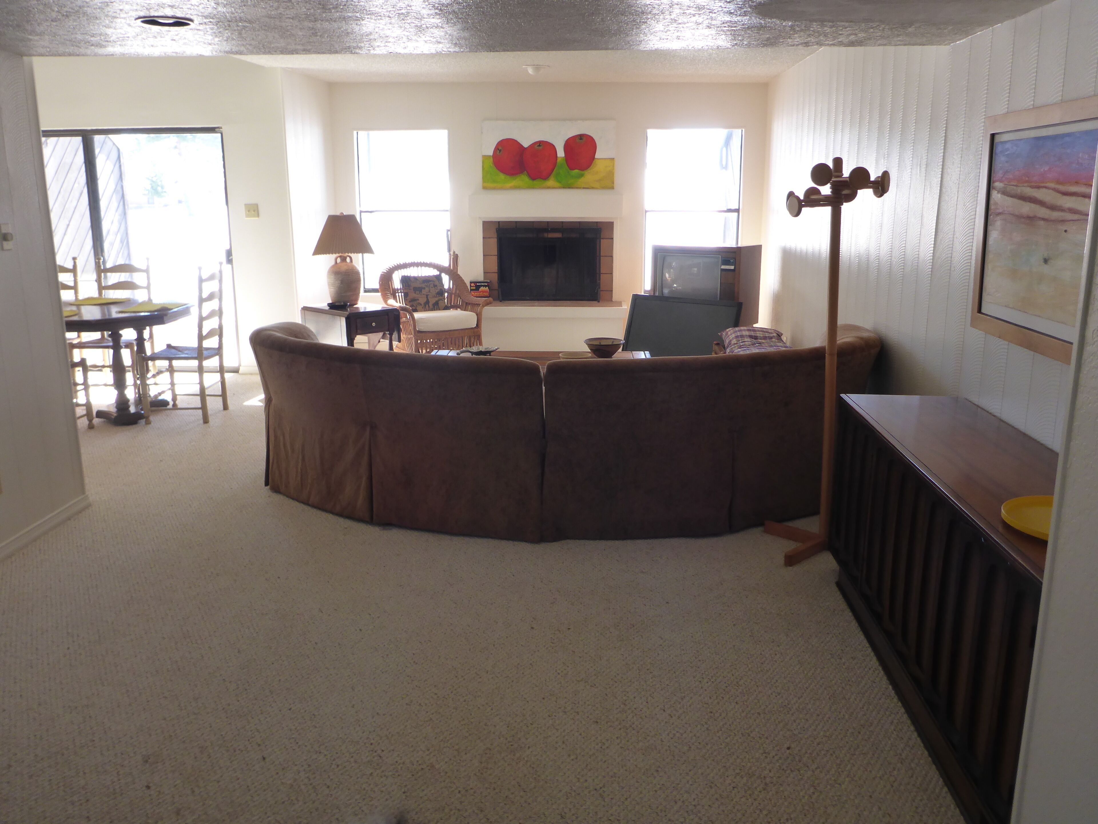 NEWLY REMODELED, 9th Hole Alto Lakes Golf Course, Spectacular Views and wildlife