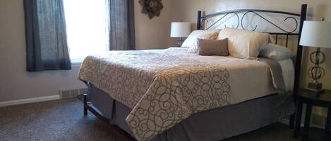 2 bedrooms, iron/ironing board, WiFi, bed sheets