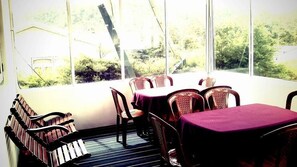 Standard Room | Balcony view - Maggies Cottage NuwaraEliya (Nuwara Eliya)