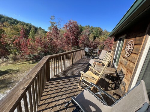 Camp Hideaway Whippoorwill Cottage @lake James, NC