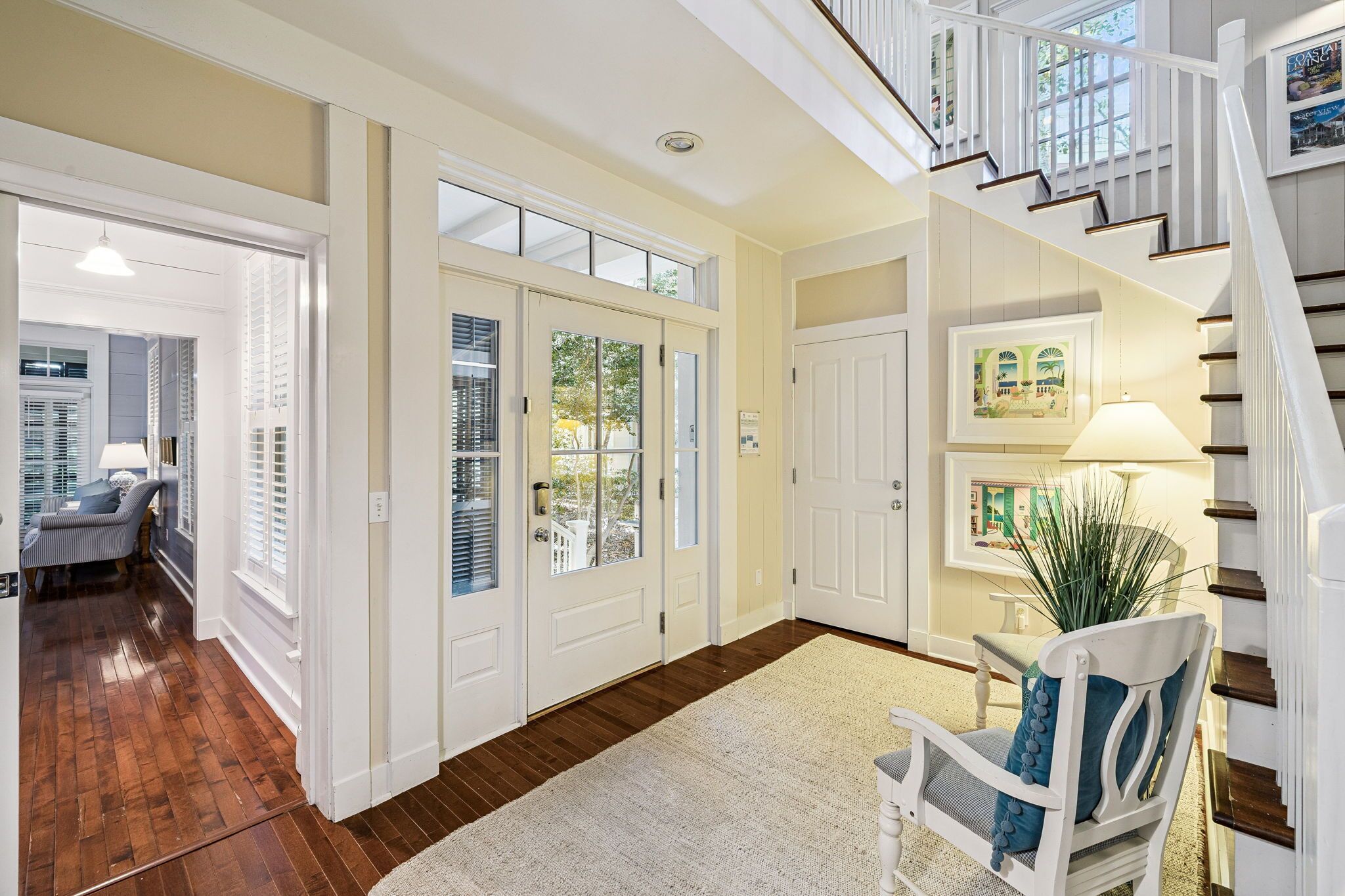 Inviting 1st Floor Entry