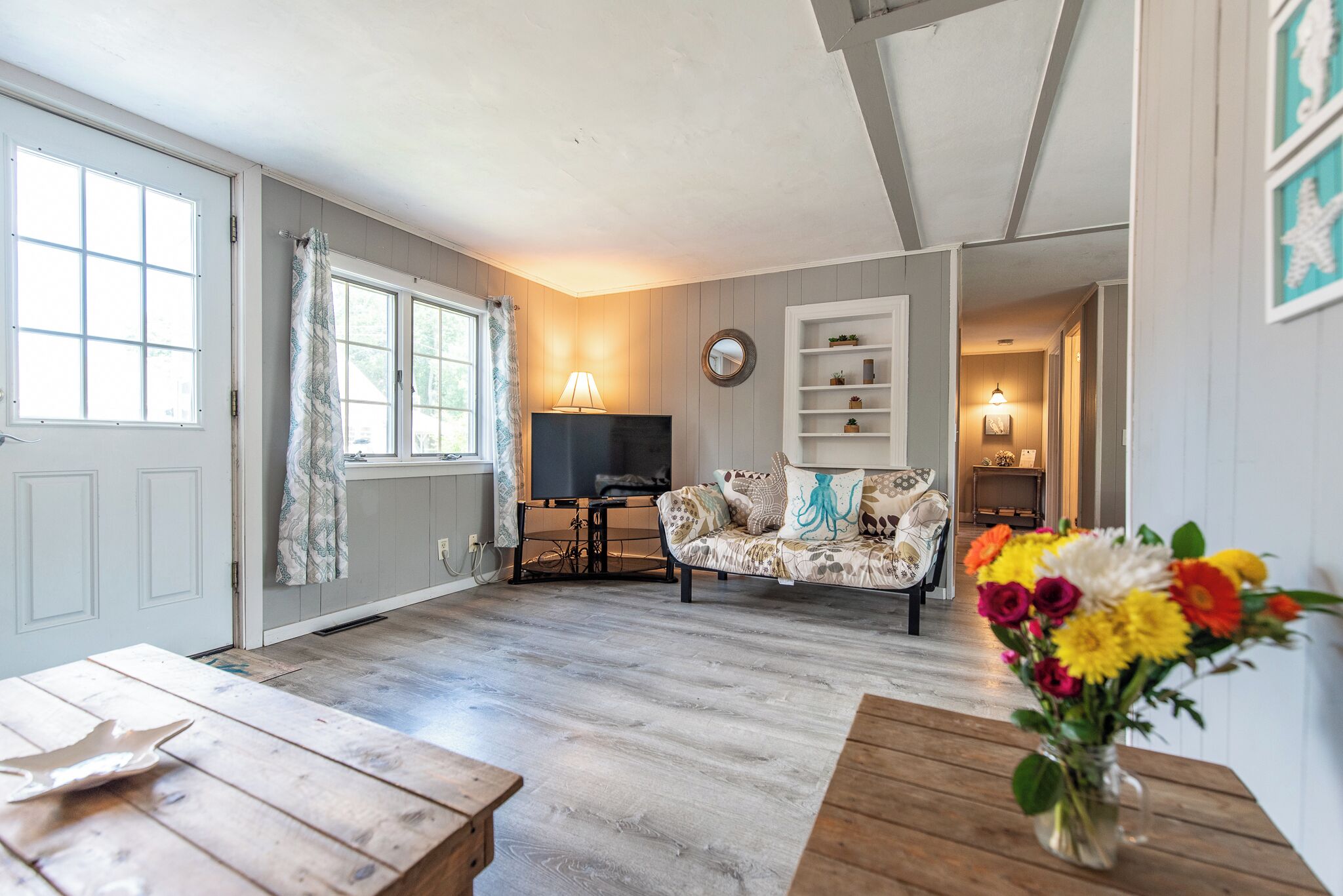 Beachy Cottage in Central Location!