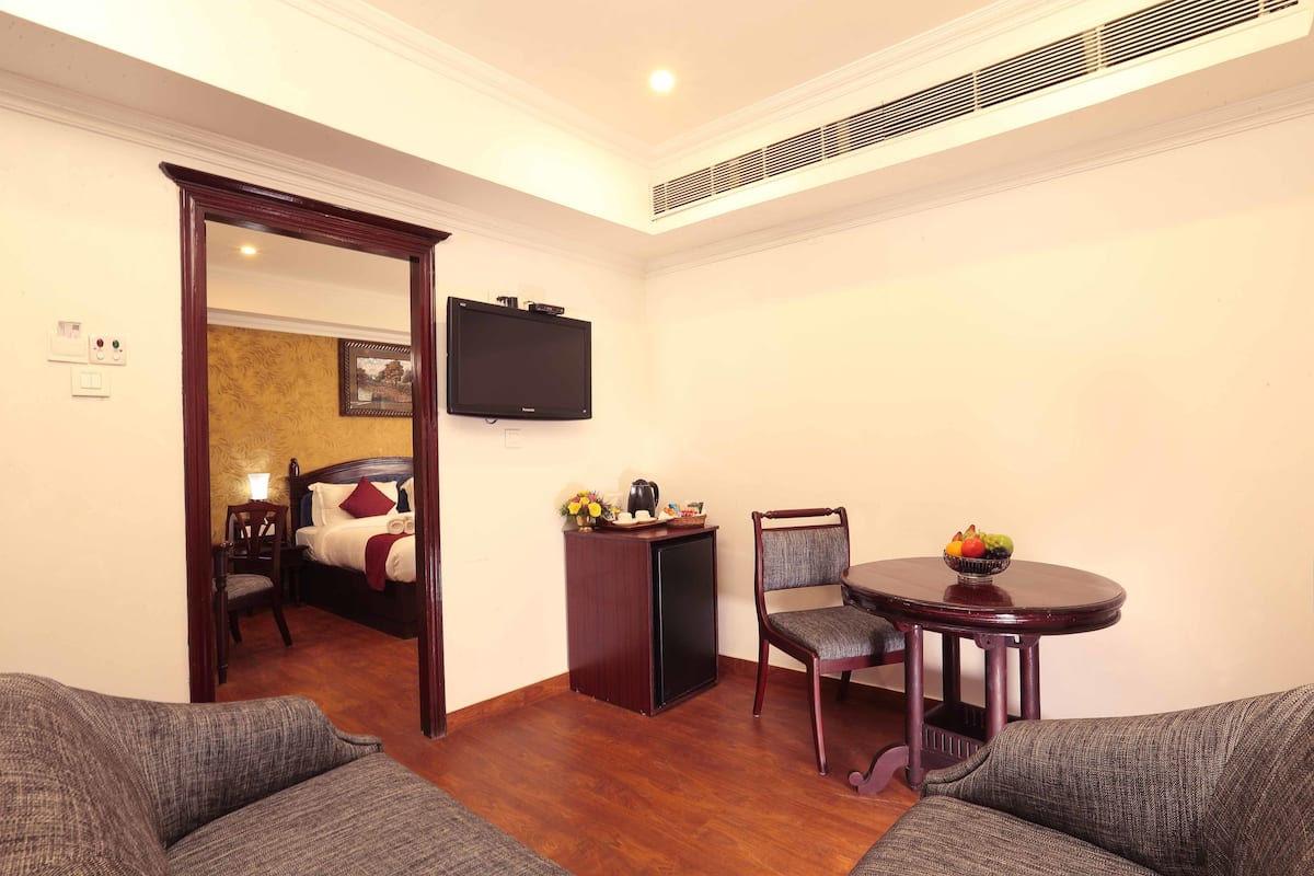 Suite | Brankas, kedap suara, dan setrika/meja setrika