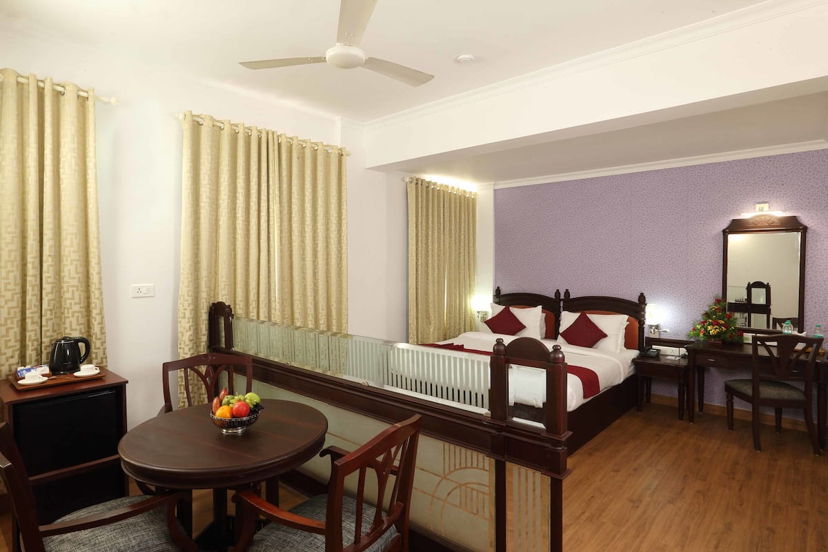Kamar Deluks | Brankas, kedap suara, dan setrika/meja setrika