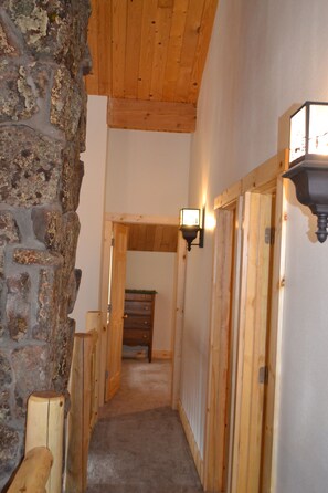 Interior - Breathtaking Views, Large Deck, Private, Fireplace, 3 Bedroom, 2 Bath, Sleeps 8 (Estes Park)
