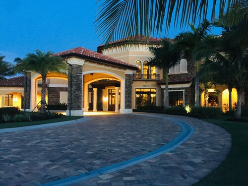 🥎⛳️🏖Enjoy golf and resort amenities at Bonita National! 🏝🏌🏿‍♂️🏌🏻‍♀️🌊