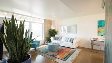 Smart TV, music library