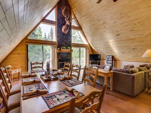 Mountains, Skiing,  Hot Tub, Adventure, 5 BR Cabin, Sleeps 10,  Pets w/ fee