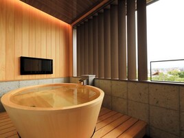 트윈룸, 금연 | 욕실 | 별도의 욕조 및 샤워 시설, 전신 욕조, 레인폴 샤워기, 고급 세면용품