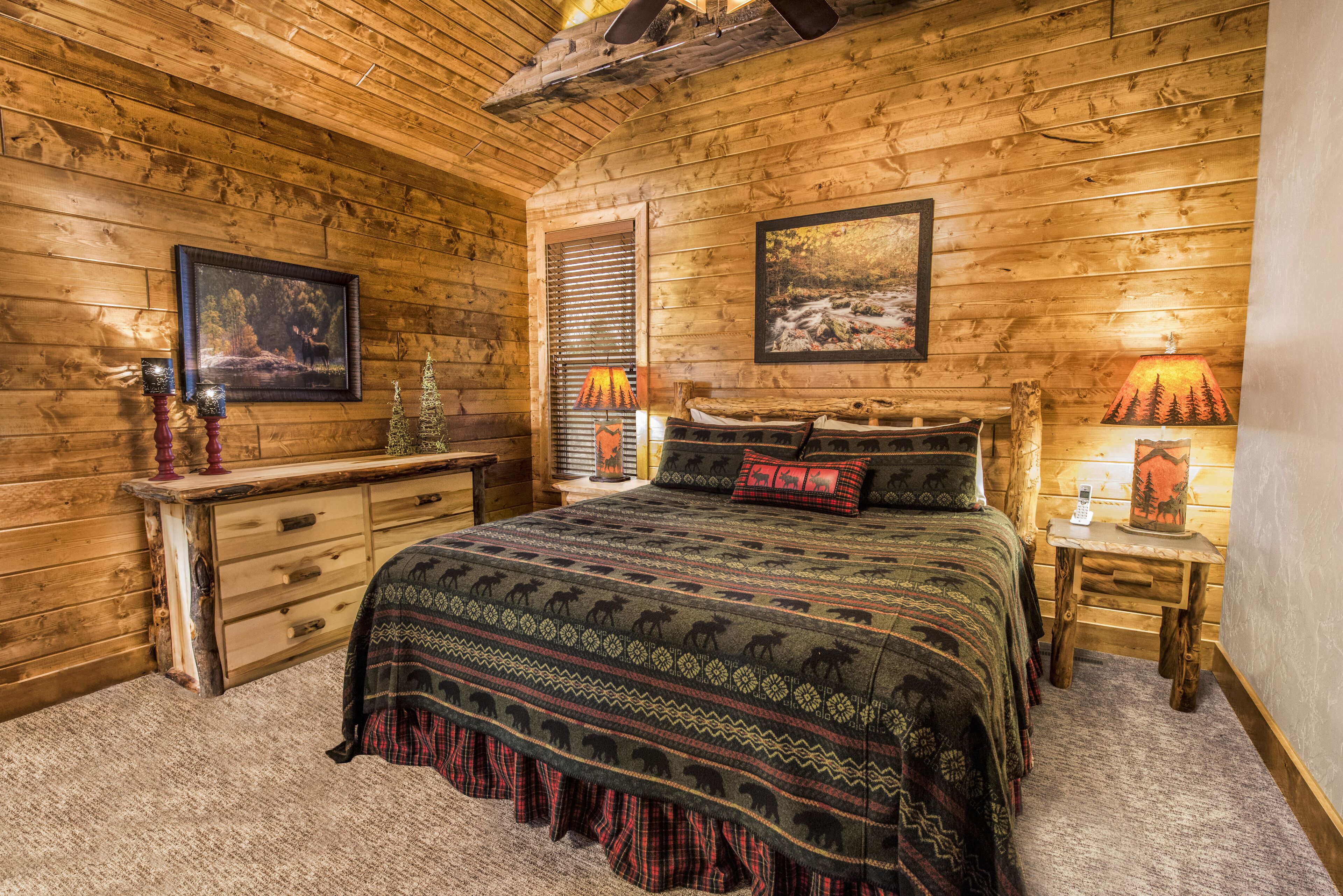 WaterMill Cove 8Bed Lakefront Lodge 9~2 miles to SDC~HUGE POOL~Free Amenities