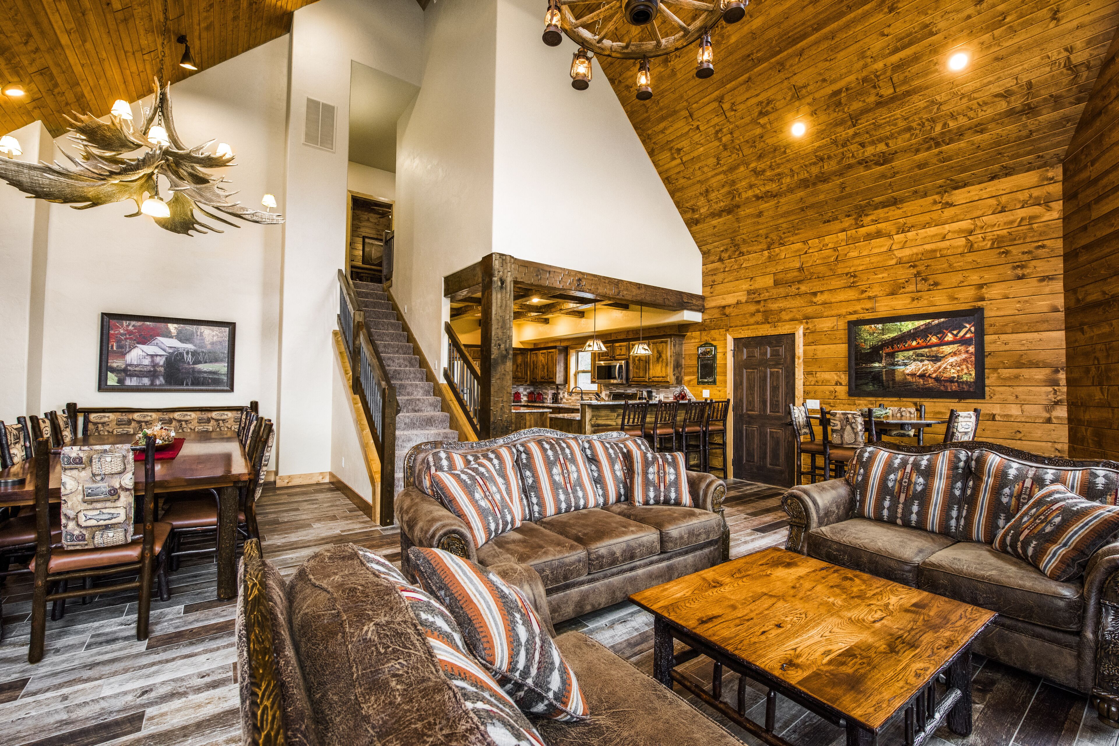 WaterMill Cove 8Bed Lakefront Lodge 9~2 miles to SDC~HUGE POOL~Free Amenities