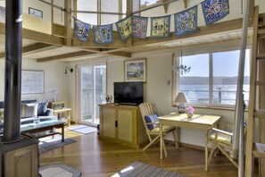 スマートテレビ、暖炉